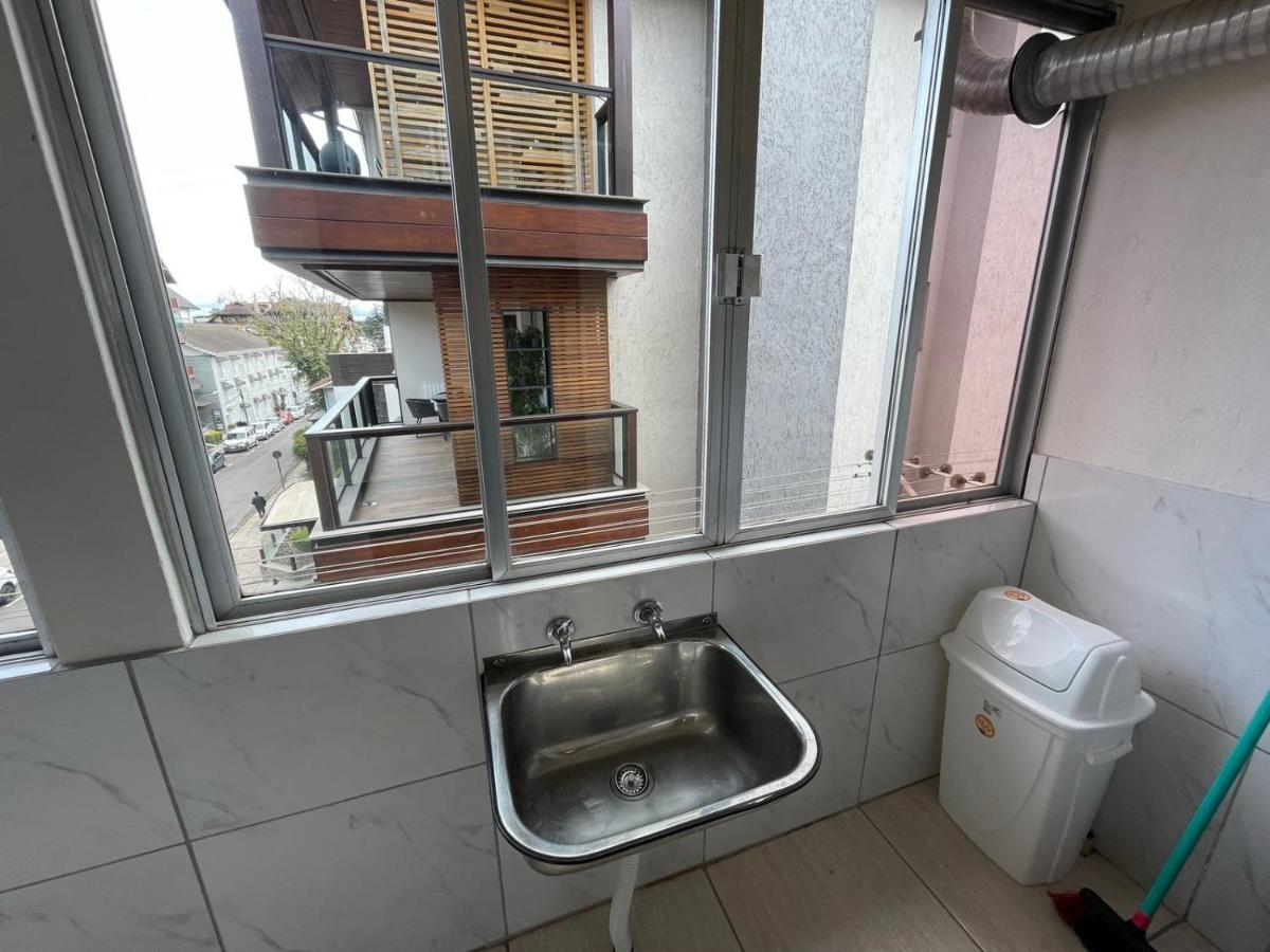 Apartamento Para 9 Pessoas - Blumenhaus 201 - Uma Quadra Da Rua Coberta! Gramado Exterior foto
